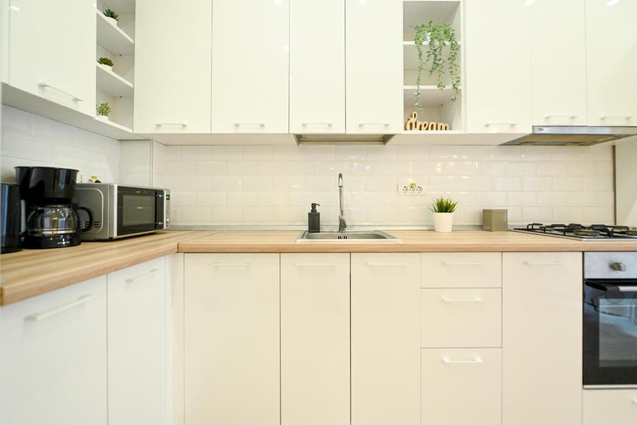 Splendid 2Br Apartment With Breathtaking Views Of Casa Poporului Bucureşti Ngoại thất bức ảnh