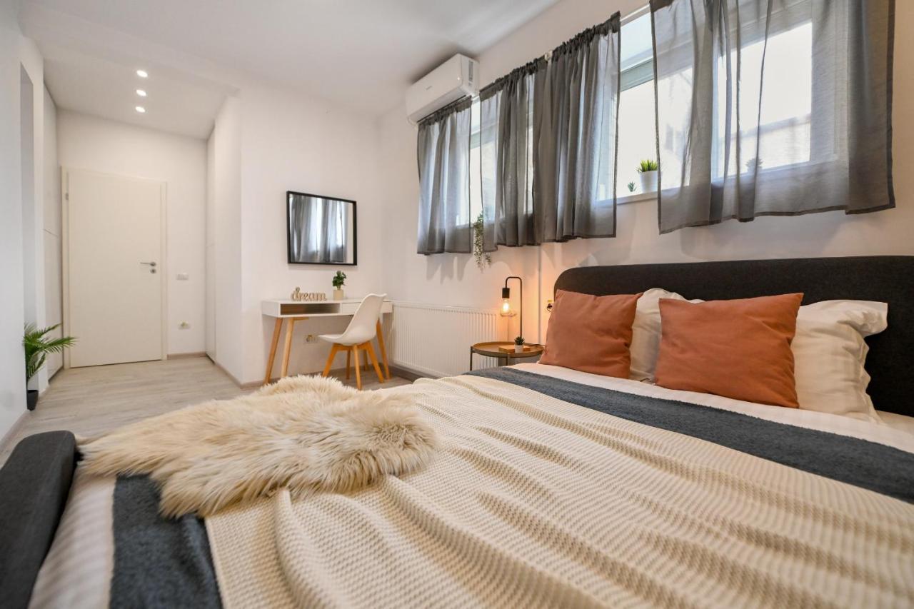 Splendid 2Br Apartment With Breathtaking Views Of Casa Poporului Bucureşti Ngoại thất bức ảnh