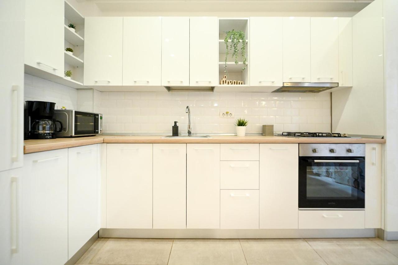 Splendid 2Br Apartment With Breathtaking Views Of Casa Poporului Bucureşti Ngoại thất bức ảnh
