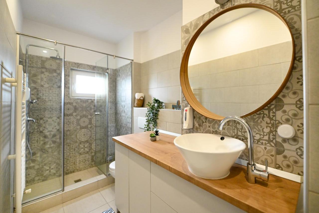 Splendid 2Br Apartment With Breathtaking Views Of Casa Poporului Bucureşti Ngoại thất bức ảnh