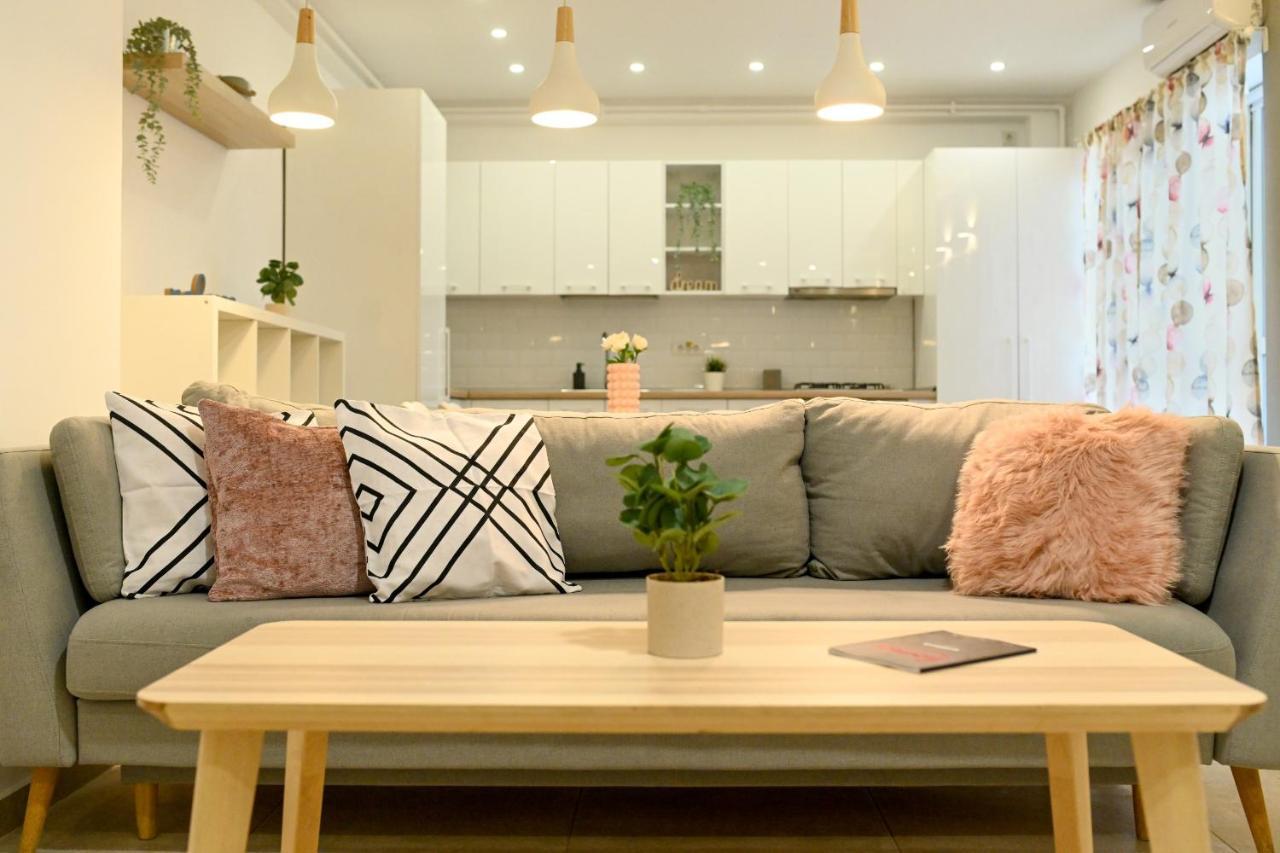 Splendid 2Br Apartment With Breathtaking Views Of Casa Poporului Bucureşti Ngoại thất bức ảnh